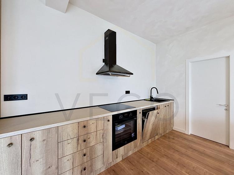 Casă cu 3 camere cu Teren 200 Mp în Semicentral