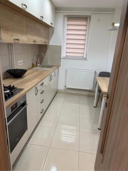 Apartament cu 2 camere semidecomandat în Calea București