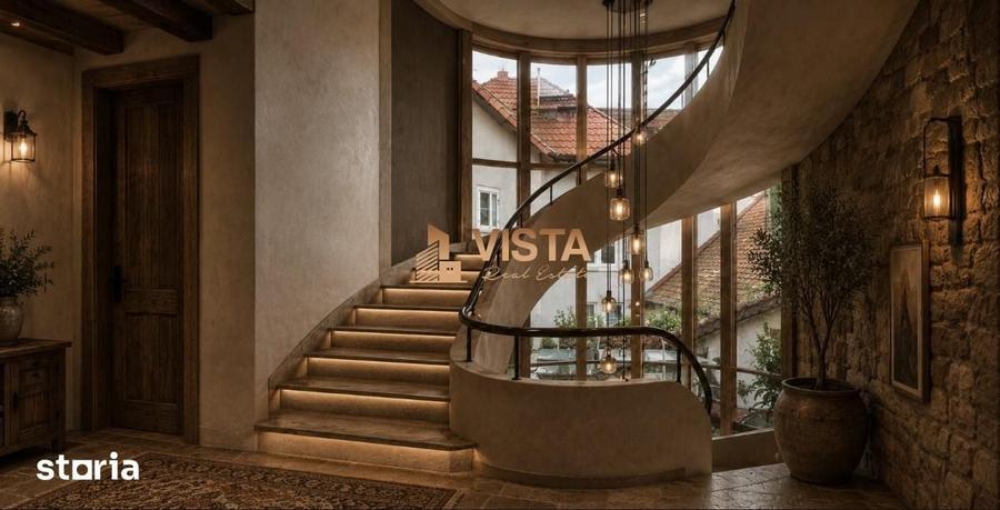 Casă cu 9 camere cu Teren 475 Mp în Centrul Istoric
