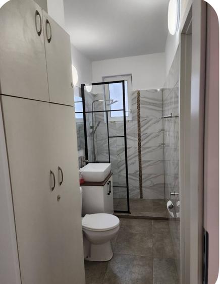 Apartament cu 2 camere decomandat în P-ța Universității