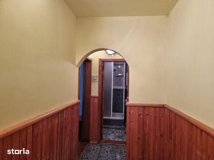 Apartament cu 4 camere decomandat în Micro 3