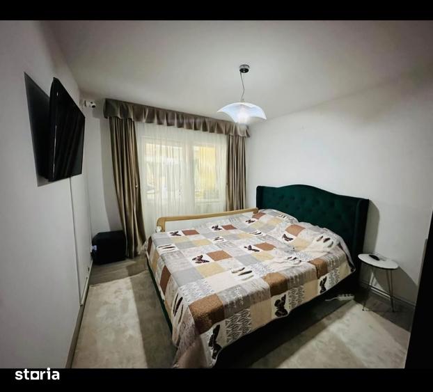 Apartament cu 4 camere decomandat în Central