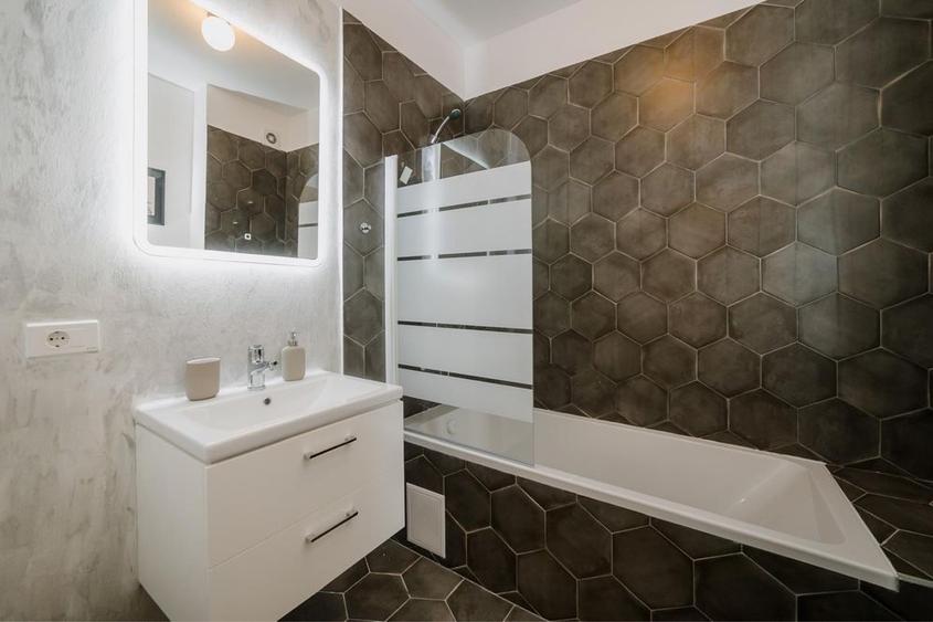 Apartament cu 2 camere decomandat în Central