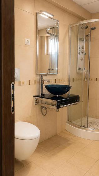 Apartament cu 4 camere decomandat în Plopilor