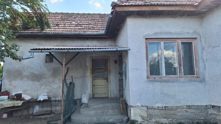 Casă individuală cu 2 camere cu Garaj în Central