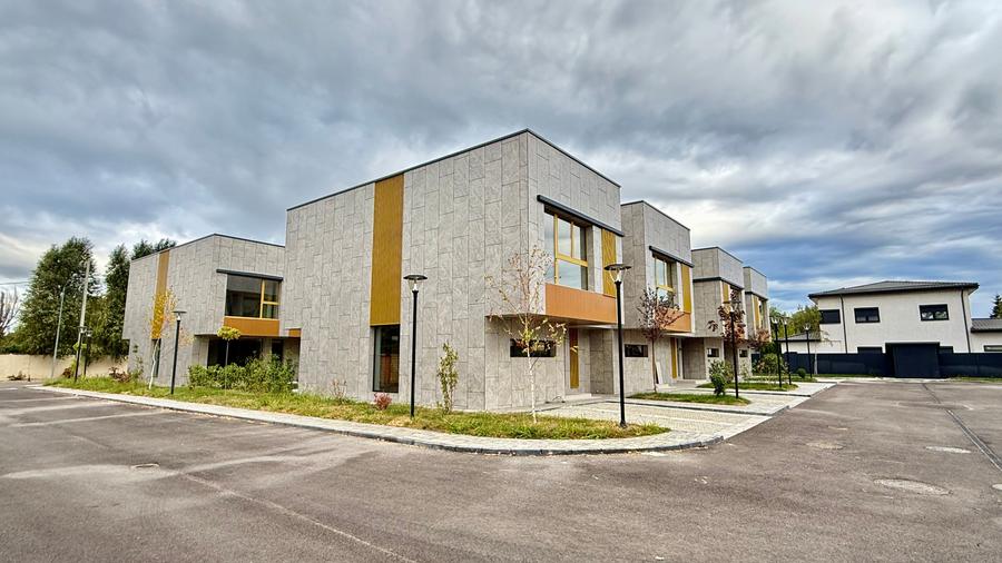 Duplex cu 4 camere cu Canalizare în Pipera