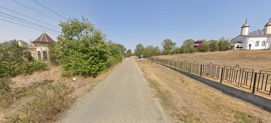 Teren Construcții intravilan de 8300 mp, în Șelaru