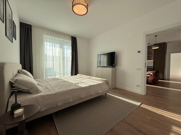 Apartament cu 3 camere decomandat în Pipera