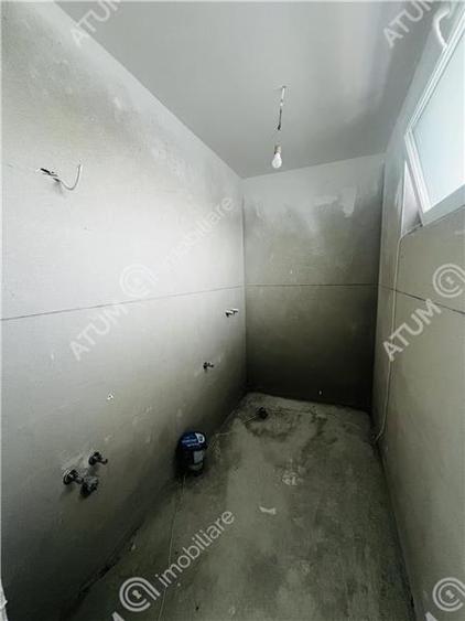 Casă individuală cu 4 camere cu Canalizare în Lazaret