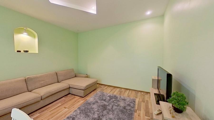 Apartament cu 2 camere decomandat, mobilat în P-ța Romană