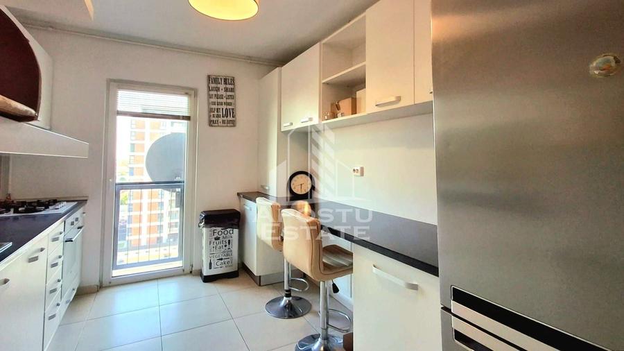 Apartament cu 3 camere decomandat, mobilat în Ultracentral