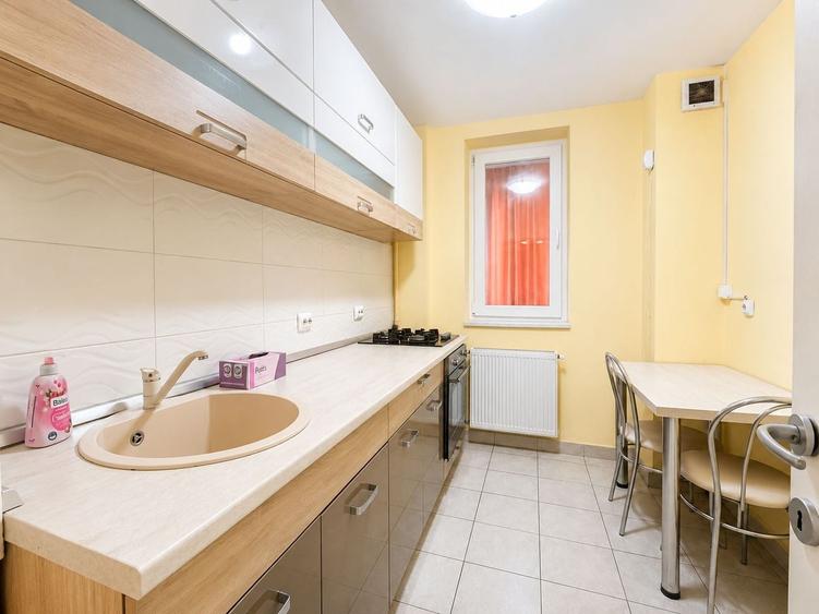 Apartament cu 3 camere decomandat, mobilat în Iosefin