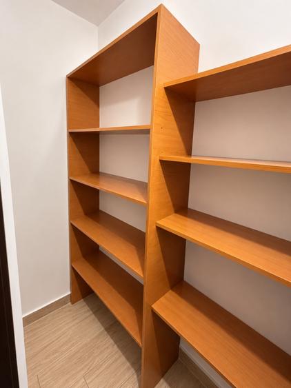 Apartament cu 3 camere semidecomandat în Dorobanți