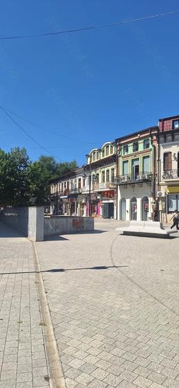 Spațiu comercial, de 350 mp, în Ultracentral