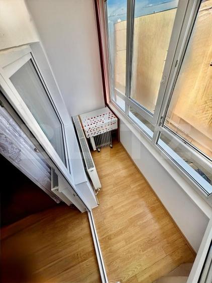 Apartament cu 2 camere decomandat, mobilat în Tractorul