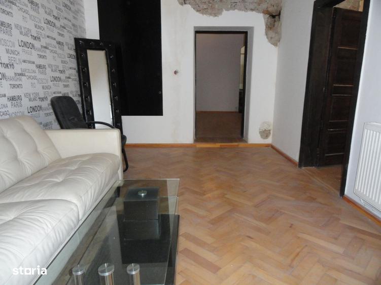 Spațiu comercial, de 70 mp, în Central