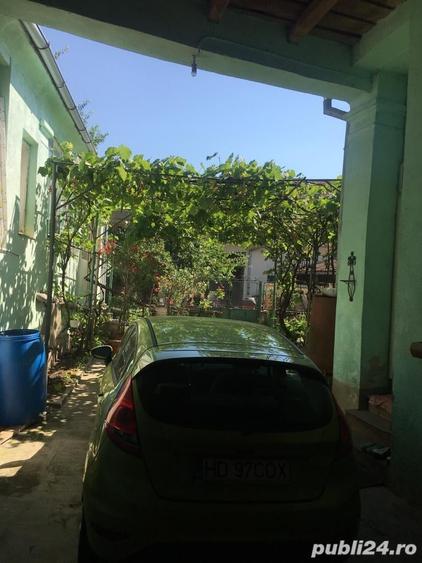 Casă cu 6 camere cu Teren 3444 Mp în Căstău
