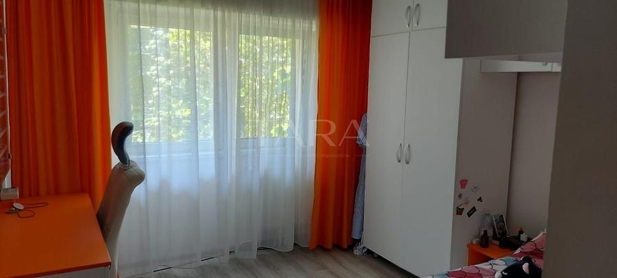 Apartament cu 5 camere decomandat, mobilat în Mănăștur