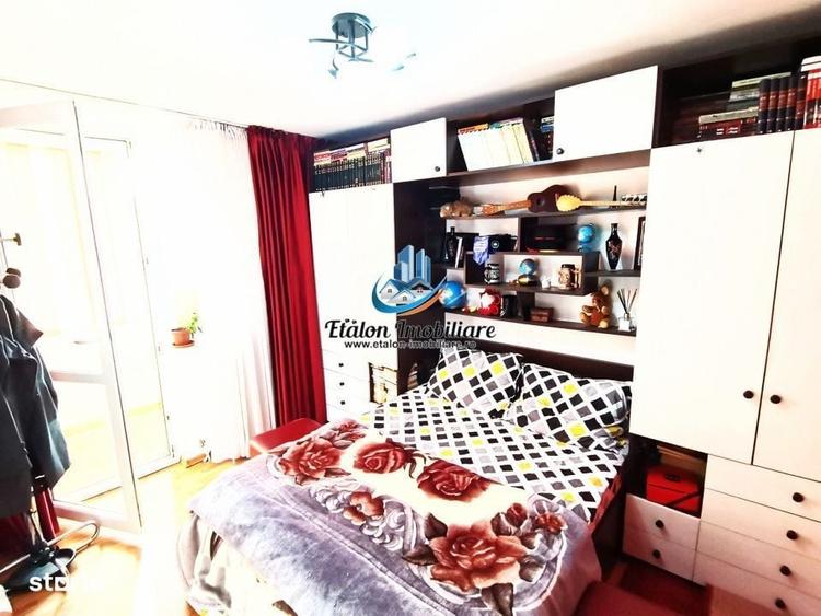 Apartament cu 3 camere decomandat în Calea Romanului