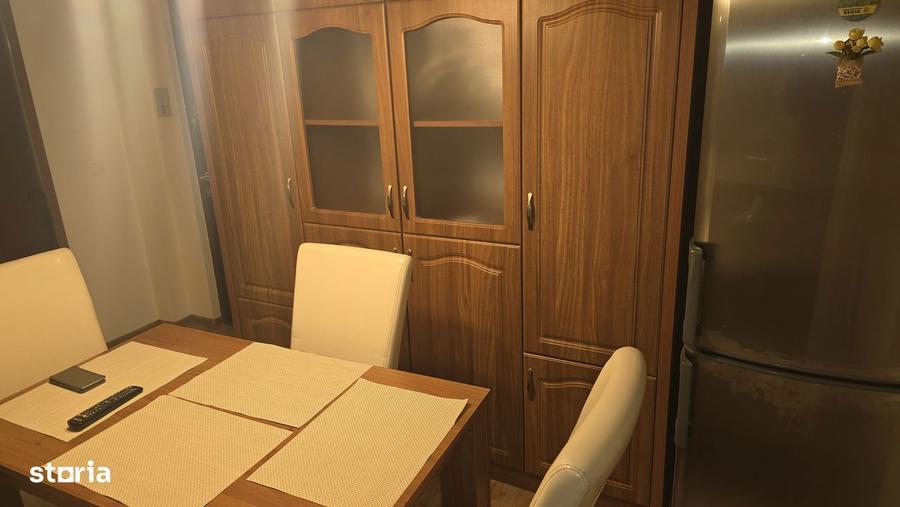Inchiriez apartament 2 camere decomandat, Deva, Mihai Viteazu, etaj 2, - 1