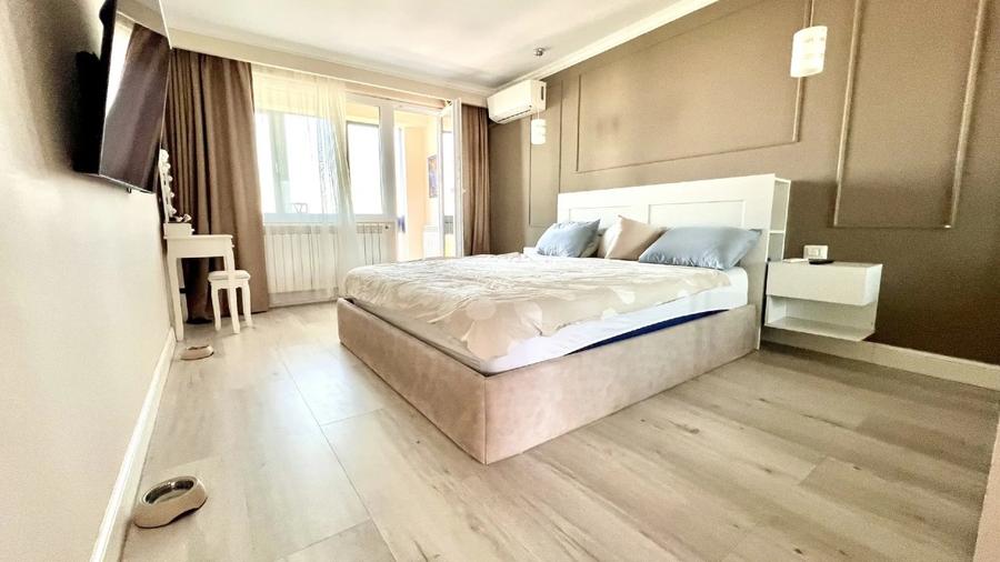 Apartament cu 3 camere semidecomandat, mobilat în Titan