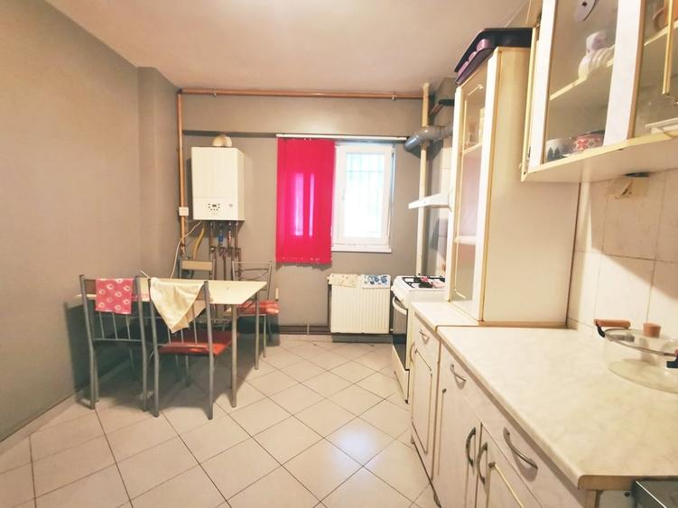Centrala proprie/ Vanzare ap 3 cam mobilat la metrou Pacii/ bloc 1992 - 2