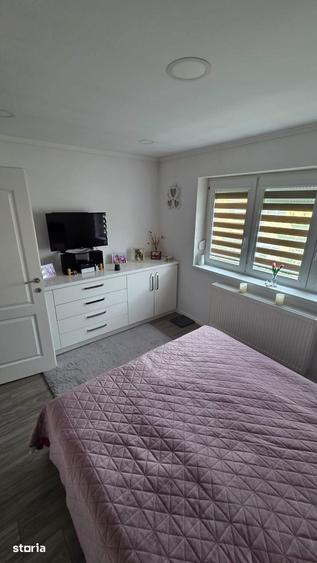 Apartament cu 3 camere în Micro 16