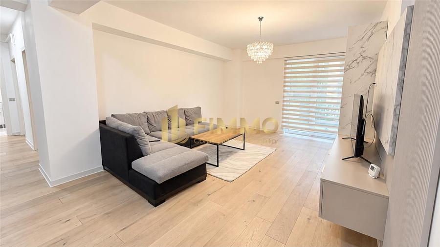 Apartament cu 3 camere semidecomandat, mobilat în Central