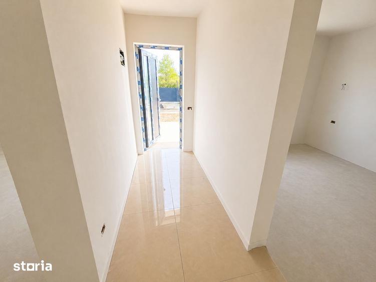 Casă cu 4 camere cu Teren 120 Mp în Holboca