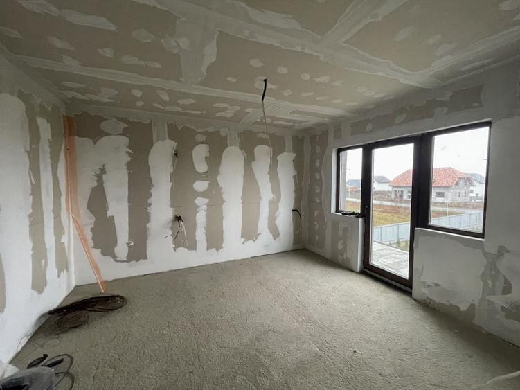 Casă individuală cu 14 camere cu Canalizare în Bod
