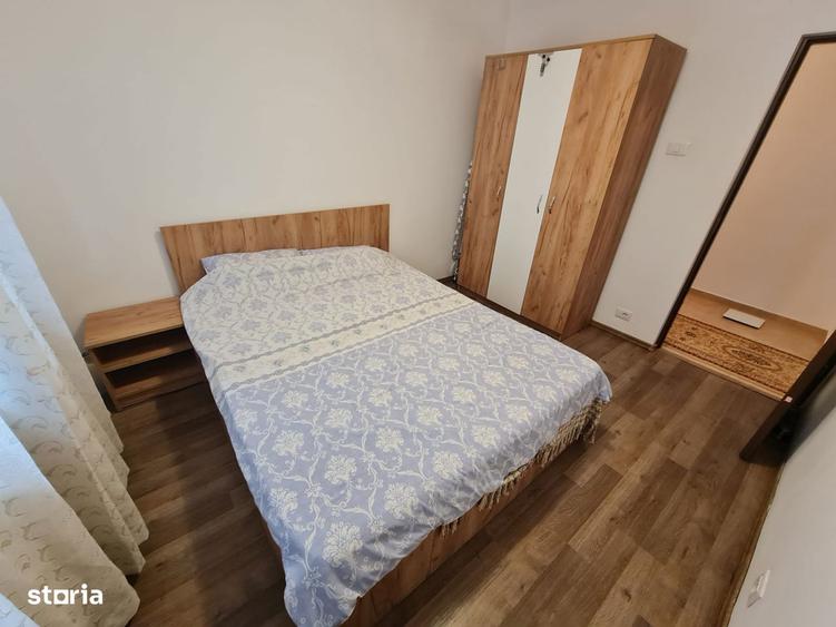 Apartament cu 3 camere decomandat, mobilat în Nicolina