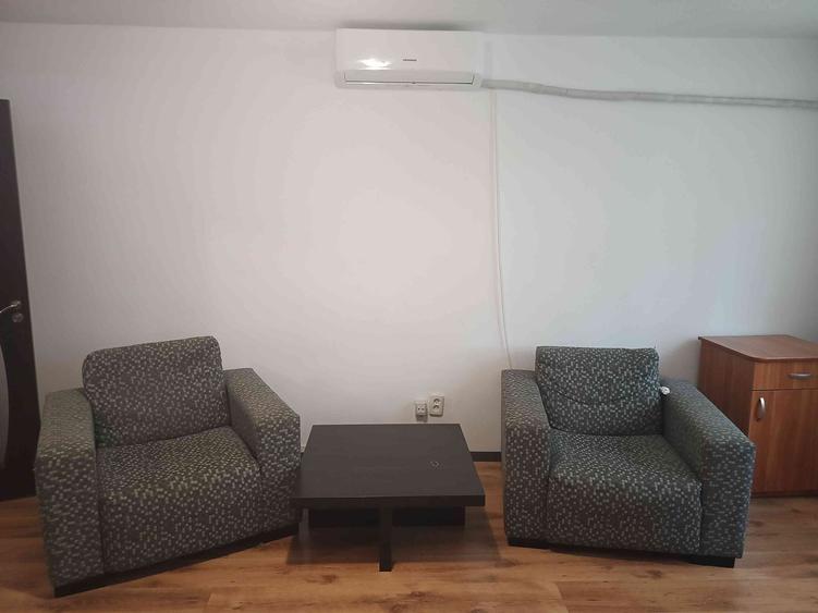 Apartament cu 2 camere decomandat în Exterior Vest