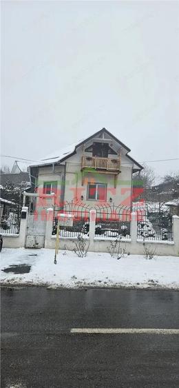 Casă cu 3 camere cu Teren 392 Mp în Central