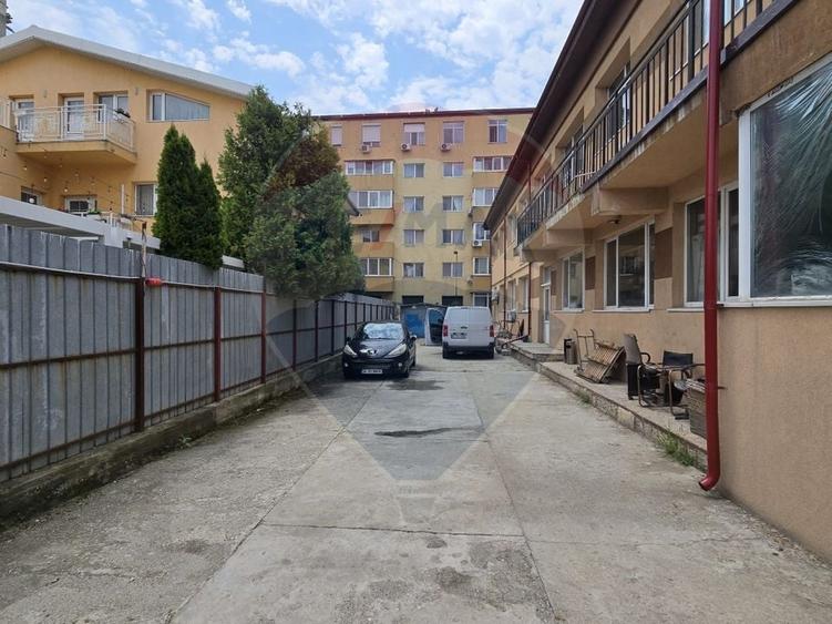 Spațiu comercial, de 600 mp, în Apărătorii Patriei