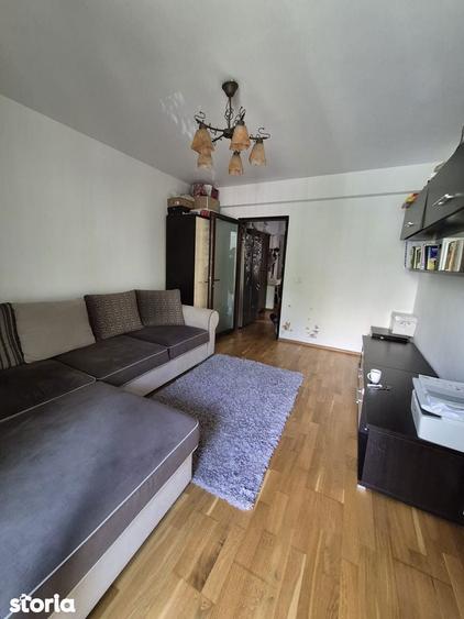 Apartament cu 2 camere decomandat în Rovine