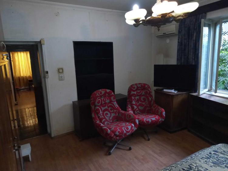 Casă cu 4 camere cu Teren 170 Mp în Sud