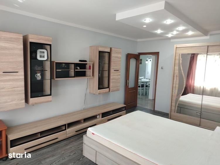 Apartament cu 2 camere decomandat în Traian