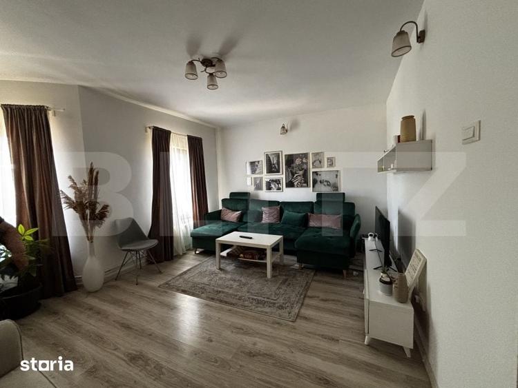 Casă cu 5 camere cu Teren 336 Mp în Șimnicu de Sus