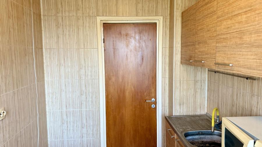 Apartament cu 3 camere semidecomandat în Gorjului