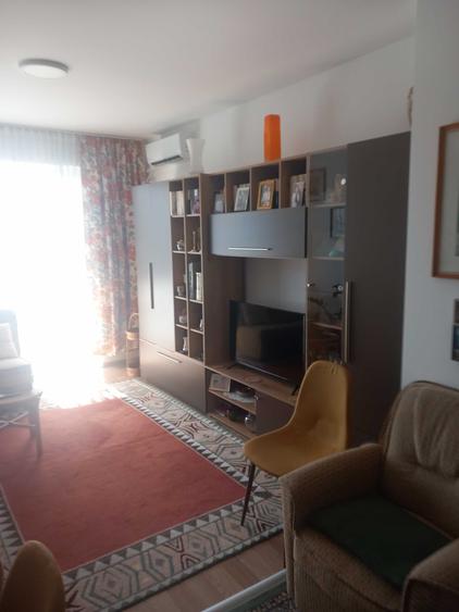 Apartament cu 2 camere decomandat în Decebal