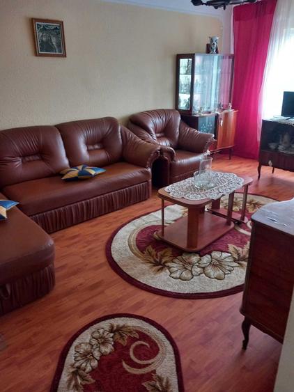Apartament cu 3 camere decomandat în Dancu