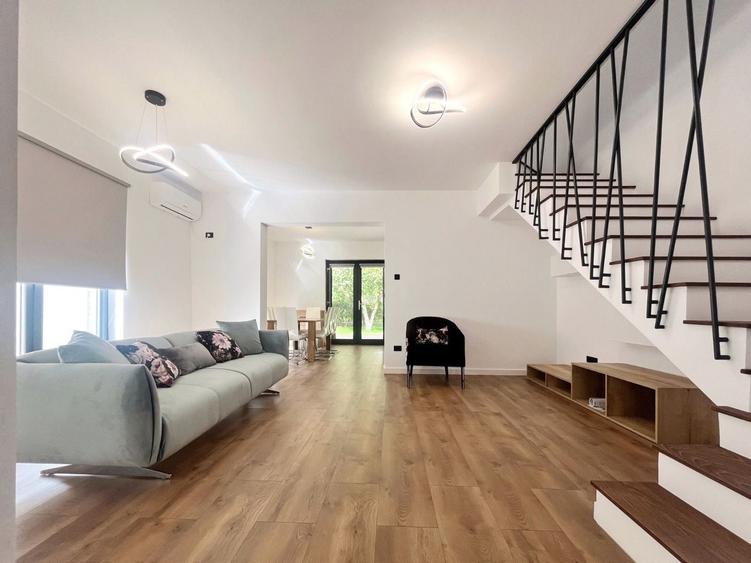 Duplex cu 4 camere cu Canalizare în Aradului