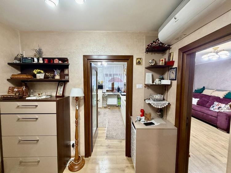 Apartament cu 3 camere decomandat în Brăilei
