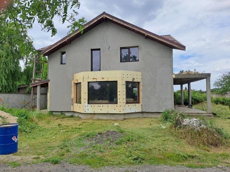 Casă cu 6 camere în Clinceni