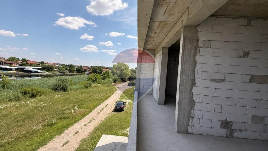 Casă individuală cu 5 camere cu Teren 420 Mp în Corbeanca