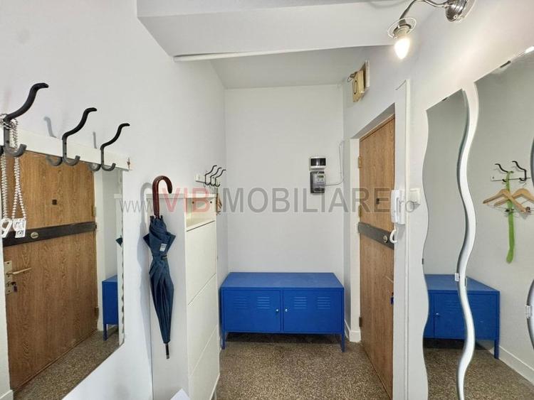 Apartament cu 2 camere decomandat, mobilat în Universitate