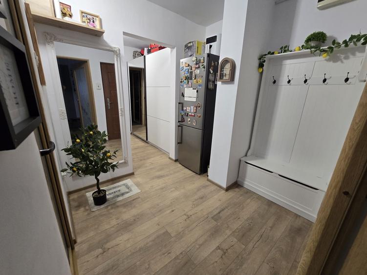 Apartament 3 camere, decomandat, zona Paltinis - Penes Curcanul - 5