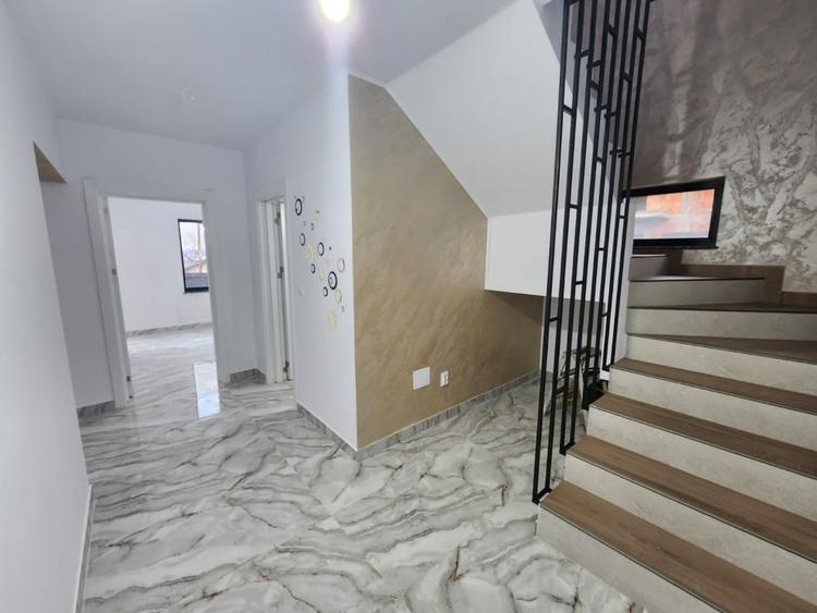 Casă individuală cu 4 camere cu Teren 440 Mp în Miroslava