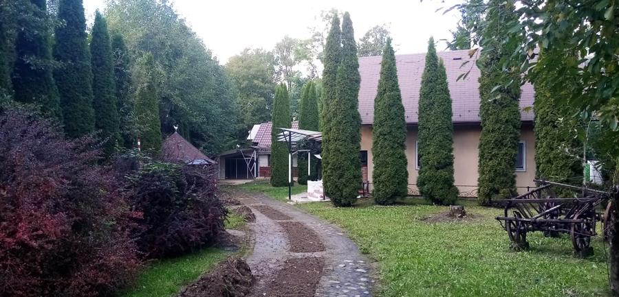 Casă cu 5 camere cu Canalizare în Câmpu Cetății