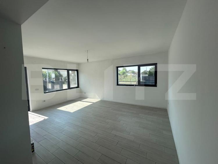 Casă cu 4 camere cu Teren 350 Mp în Central